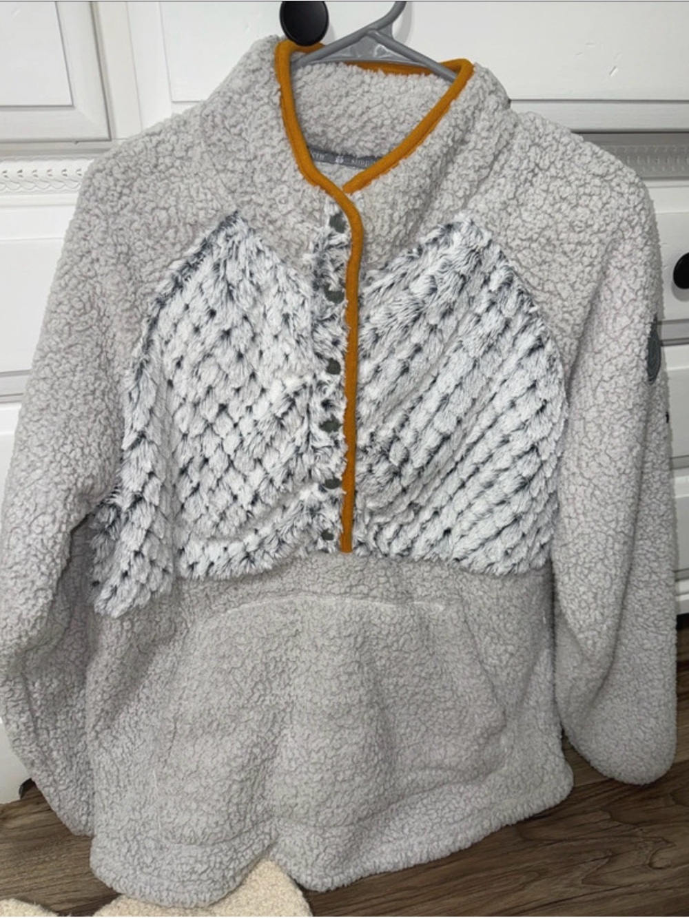 Simply Southern Cozy Gray Sherpa Pullover Women’s L